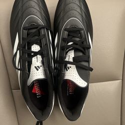 Soccer cleat size 10.5
