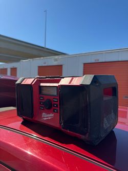 Milwaukee jobsite radio