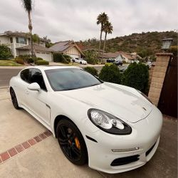 2025 Porsche Panamera S