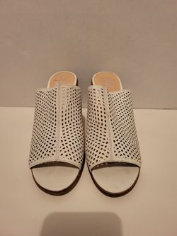 Vince Camuto Devina Leather Peep Toe Slide Mule Heel Size 10