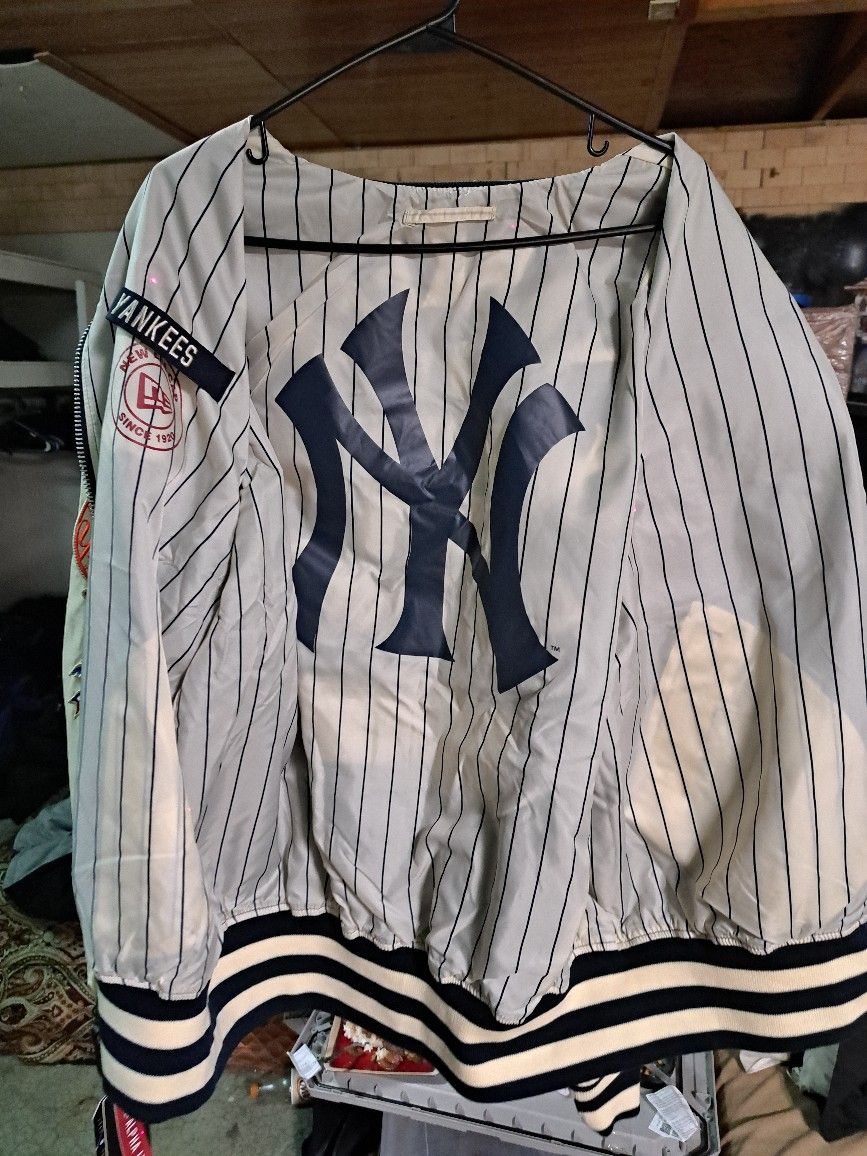 Starter Vintage Yankees Gray Starter Wool Varsity Jacket for Sale in  Pembroke Park, FL - OfferUp