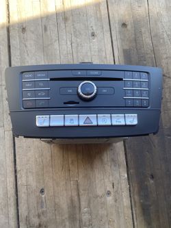 2017-2019 GLS 450 AM/FM navigation radio receiver and head unit