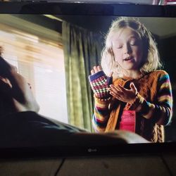 Samsung 43” Flat Screen TV