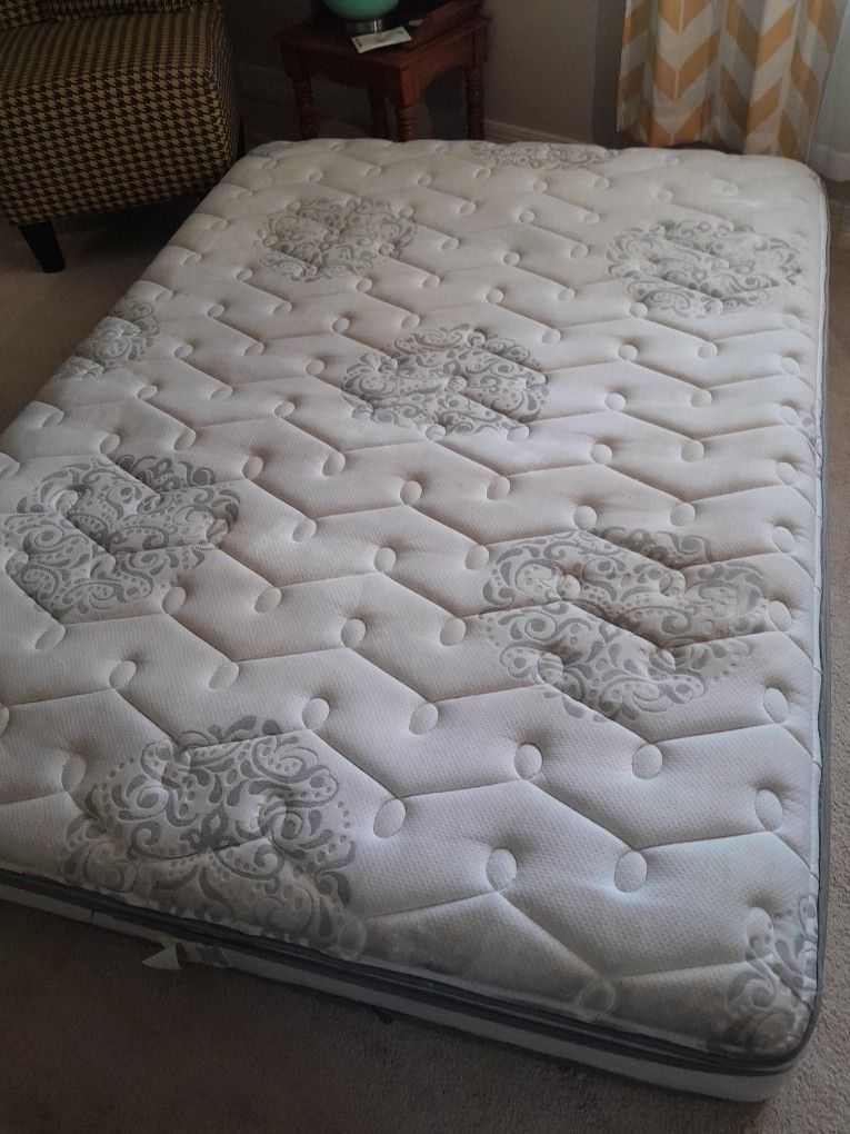 Queen Size Mattresse