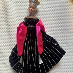 1998 Happy Holidays Special Edition Barbie doll by Mattel, also known by its model number #20200