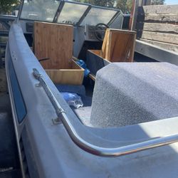 1987 Galaxy 20’ Boat 