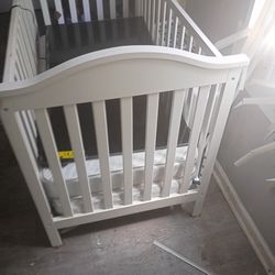 Gently Used 6old Baby Crib With The Toddler Mattresses
