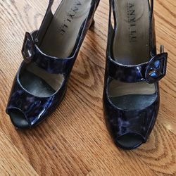 ANYI. LU. SLING BACK