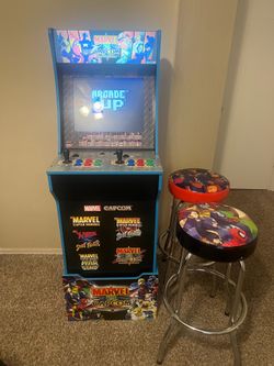 Arcade 1up Marvel vs Capcom +1 other