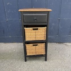 Side Table - Wicker Basket 