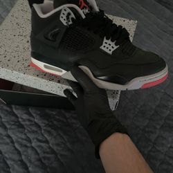 Jordan 4s Size 8.5 