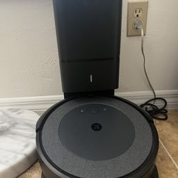 iRobot Self Cleaning Vacuum 