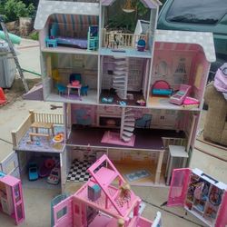 Complete Barbie Play Set