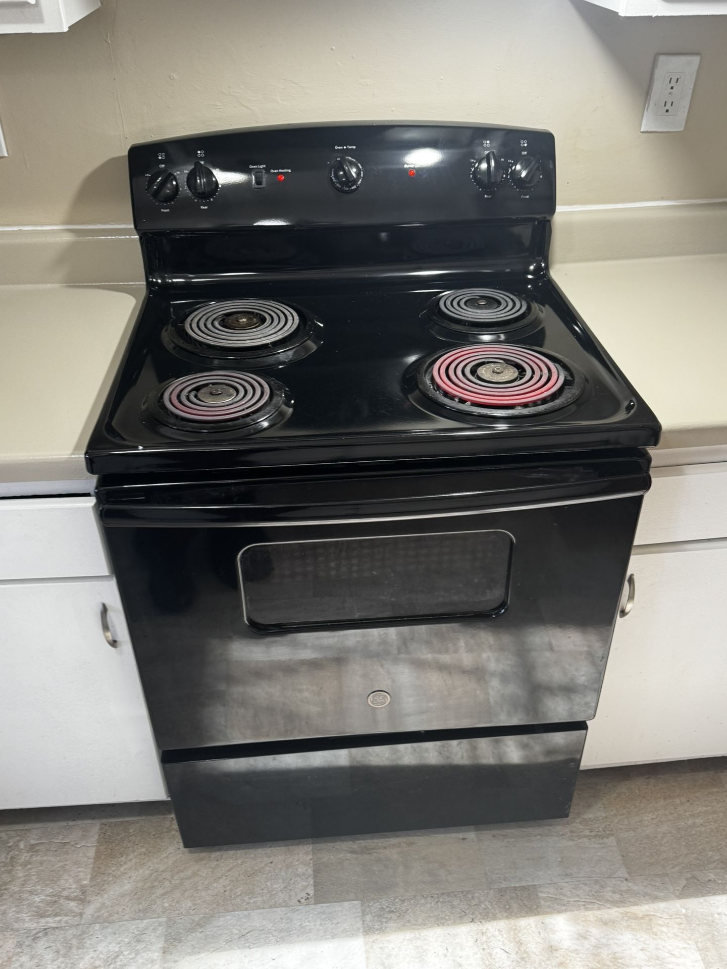 For Sale: Brand New GE Stove
