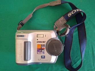 Sony Mavica MVC-FD200 digital camera