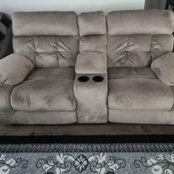 3 Piece Motorized Couch Set with 4 Pillows