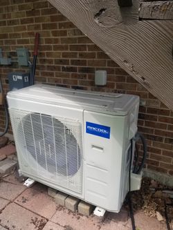 A/c Unit. Mr Cool. Mini Split. 24000btu. Larger Systems One Blowerer 2 Yrs Old. New Pre Charged Line In Box. Easy To