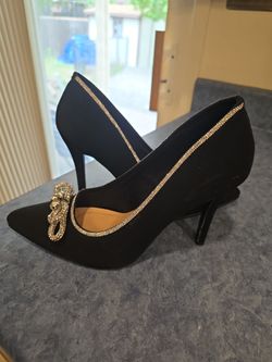 Forever 21 Rhinestone Bow Heels Size 10