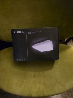 Brand New in box Luxul XAP-810 AC1200 Dual-Band Wireless