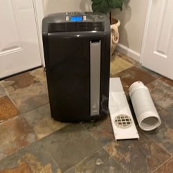 Air Conditioner 12500btus Cold And Heater 180$ 