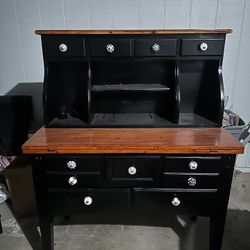 Beautiful Vintage Style Refinished Stationary Table