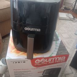 $70 Gourmia 6QT Capacity Air Fryer Like New Condition Will Trade Southstl