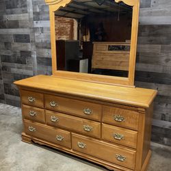Fantastic Vaughn Basset Super Solid 7-Drawer Dresser + Mirror