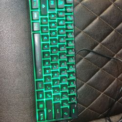 MageGee 61-Key Gaming Keyboard – Perfect Condition