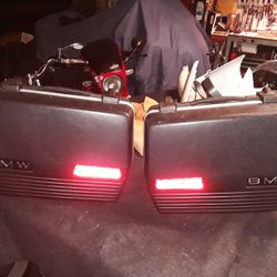 BMW 1985 r65 hard bags in great condition with mounting hardware