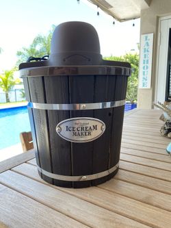 Ice Cream Maker - Like new!