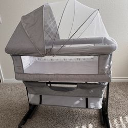 Baby Bassinet- 3 in 1 bedside sleeper(grey)