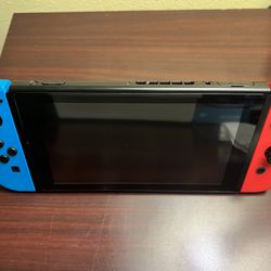 Nintendo Switch Blue/Red (32gb) - w/ 2 games