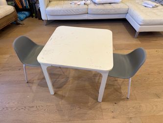 Crate & Barrel Kids Table & Chairs
