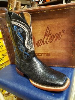 Black snake boot Real