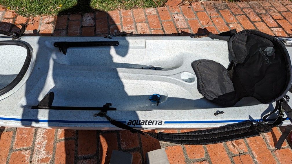 14 Ft Kayak Prism Aquaterra for Sale in San Diego, CA OfferUp