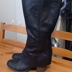 New Fergalicious Braid Back Boots Women's 9.5 