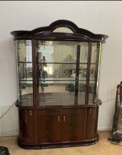 ANTIQUE DINING SET NEED GONE MOVING ASAP $1600 Obo