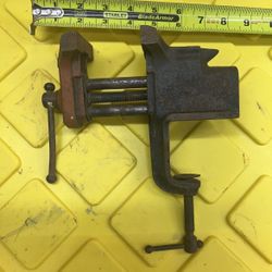 Small Stanley Working Vise - Nice Restoration Project 