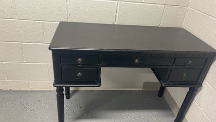 Vanity Black