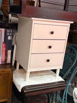 Bedside table/nightstand/small cabinet/end table