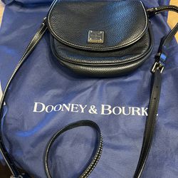 Black Dooney And Bourke Handbag 