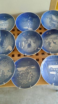 Bing and grondahl plates wth spring on back to hang 1972,74,75,78,79,80,81,82,85$5.00 each $30 for all 9