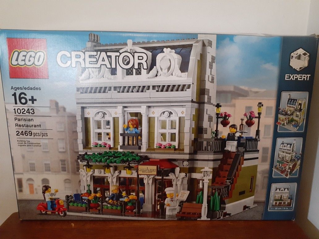 Parisian Restaurant Lego Set