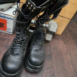 New Wave Italian Hi Top Boots. Size 43 Euro/9-9.5 USA.