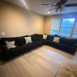Title: Massive 3-Piece Black Sectional – Like New – Smoke/Pet Free Price: $750 (Or Best Offer)