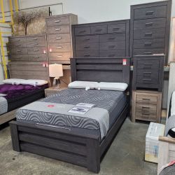 NEW 3 PC BEDROOM SET || QUEEN BED, DRESSER, NIGHTSTAND GRAY COLOR || SKU#ASHB249S