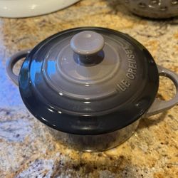 Le Creuset Mini Coquette Dutch Oven