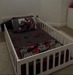 Montessori floor bed