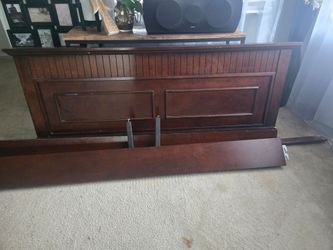 Queen size Headboard and footboard