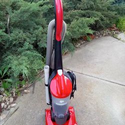DIRT DEVIL VACUUM 